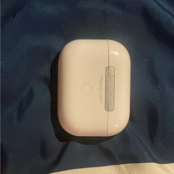 AirPod pro 2 - Picture 3 of 3